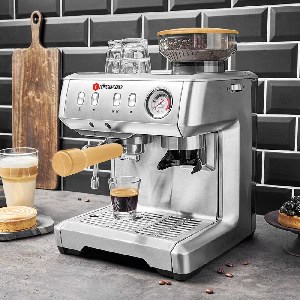 Gastroback “Der Feinschmecker” Sonderedition Siebträger-Espressomaschine (1.600 Watt, 15 bar) um 349 € statt 434,99 €